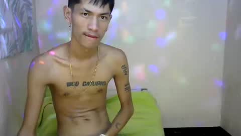Snapshot of 0cir_asiansatisfy chatting on December 5, 4:23 pm RICK online show from December 5, 4:23 pm