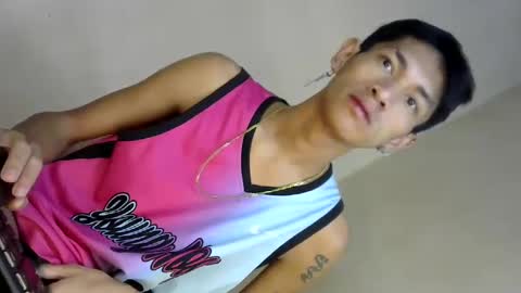 Snapshot of 0cir_asiansatisfy chatting on December 25, 3:28 pm RICK online show from December 25, 3:28 pm