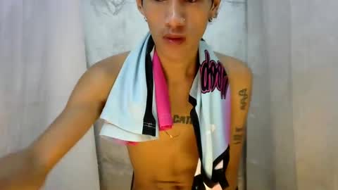 Snapshot of 0cir_asiansatisfy chatting on February 6, 11:54 am RICK online show from February 6, 11:54 am