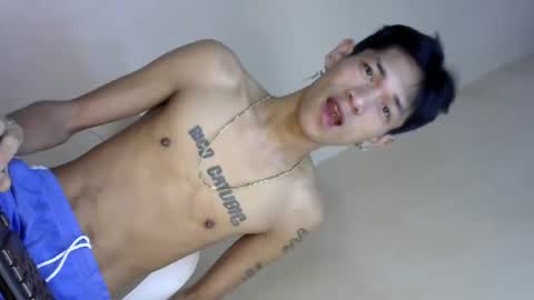 Snapshot of 0cir_asiansatisfy chatting on December 26, 2:22 am RICK online show from December 26, 2:22 am