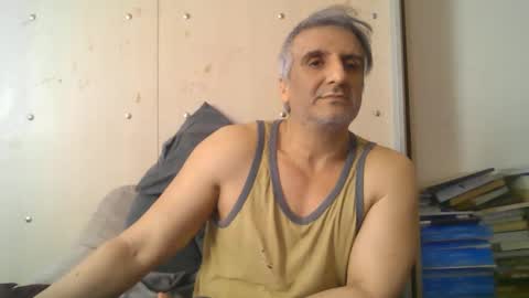 0luvmonkey online show from April 25, 3:42 pm