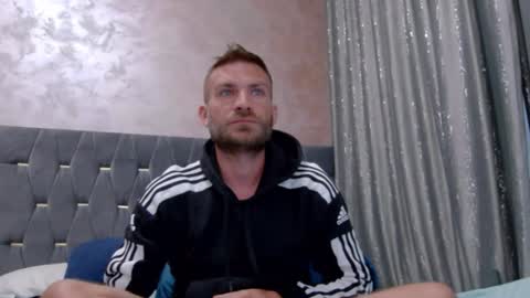 10in_deluxe online show from October 24, 8:05 am