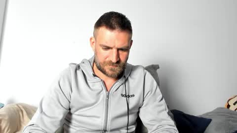 10in_deluxe online show from April 20, 6:10 pm