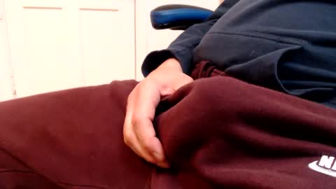 Snapshot of 1dad2plz chatting on February 25, 2:33 pm i erupt if you suck ur nipples 4 me and look at the camera while watching me online show from February 25, 2:33 pm