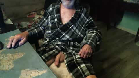 1handyanddee online show from March 29, 6:57 am