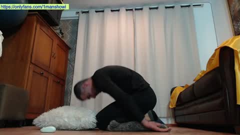 1manshow11 online show from June 13, 1:25 am