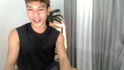 1sweetloverxx online show from April 22, 1:16 pm