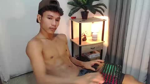 1sweetloverxx online show from April 23, 1:24 pm