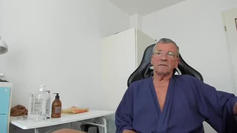 Henk online show from April 24, 2:52 pm