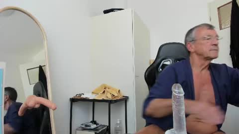 Henk online show from July 12, 2:41 pm