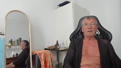Henk online show from June 21, 3:28 pm