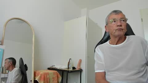 Henk online show from August 2, 12:36 pm
