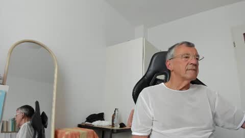 Henk online show from July 31, 3:33 pm