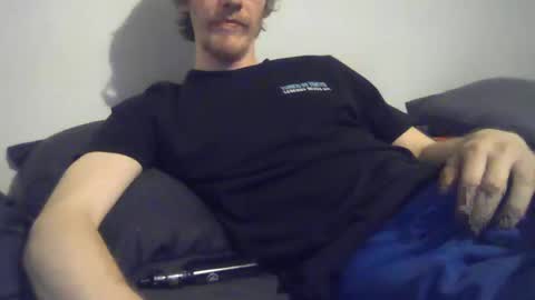 Snapshot of 2big2hype chatting on February 21, 1:33 am cheif online show from February 21, 1:33 am