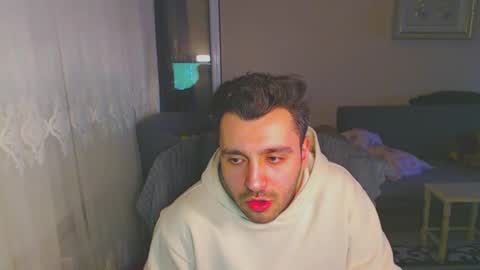 Snapshot of 2handsomeman chatting on December 23, 9:51 pm Berk online show from December 23, 9:51 pm