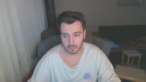 Snapshot of 2handsomeman chatting on March 10, 9:51 pm Berk online show from March 10, 9:51 pm