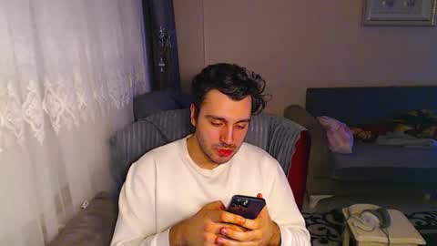 Snapshot of 2handsomeman chatting on December 7, 11:23 pm Berk online show from December 7, 11:23 pm