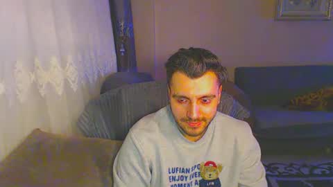 Snapshot of 2handsomeman chatting on December 13, 10:55 pm Berk online show from December 13, 10:55 pm