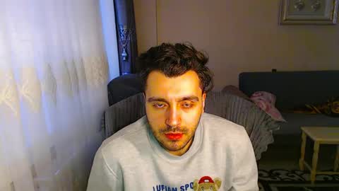 Snapshot of 2handsomeman chatting on December 19, 5:18 am Berk online show from December 19, 5:18 am