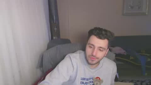 Snapshot of 2handsomeman chatting on March 9, 12:31 am Berk online show from March 9, 12:31 am
