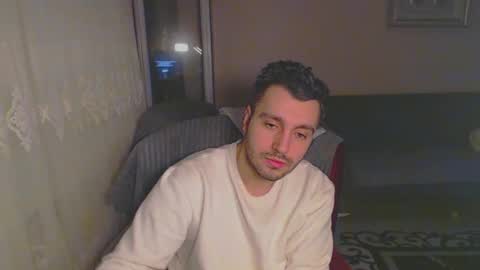 Snapshot of 2handsomeman chatting on January 29, 3:33 am Berk online show from January 29, 3:33 am