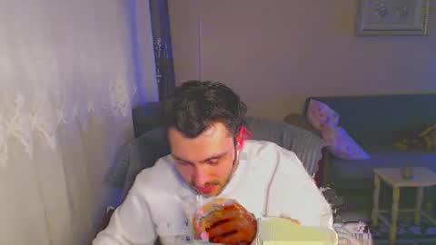 Snapshot of 2handsomeman chatting on December 29, 1:02 am Berk online show from December 29, 1:02 am