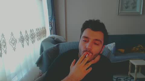 Snapshot of 2handsomeman chatting on February 19, 8:22 am Berk online show from February 19, 8:22 am