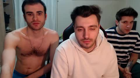 Snapshot of 2handsomeman chatting on March 6, 8:59 pm Berk online show from March 6, 8:59 pm