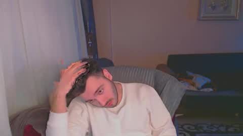 Snapshot of 2handsomeman chatting on March 4, 10:38 pm Berk online show from March 4, 10:38 pm