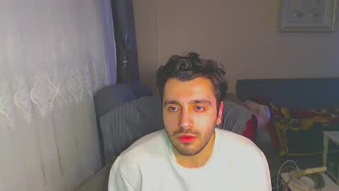 Snapshot of 2handsomeman chatting on December 4, 11:46 pm Berk online show from December 4, 11:46 pm
