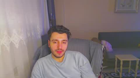 Snapshot of 2handsomeman chatting on December 27, 1:22 am Berk online show from December 27, 1:22 am