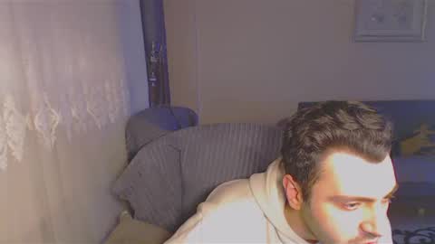 Snapshot of 2handsomeman chatting on February 14, 10:26 pm Berk online show from February 14, 10:26 pm