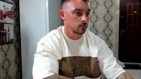 2sexymuscles online show from June 27, 7:52 pm