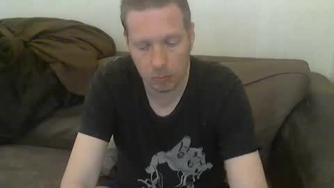 2small4you83 online show from June 6, 4:57 pm
