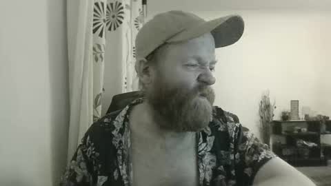 33UK online show from October 19, 11:30 pm