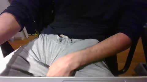 Steps online show from December 5, 10:45 pm