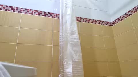 1 online show from April 26, 7:43 pm