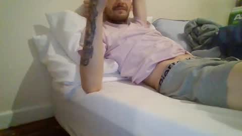 Snapshot of 420feetloverr420 chatting on October 2, 12:20 pm 420feetloverr420 online show from October 2, 12:20 pm