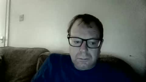 robert online show from April 12, 9:27 pm