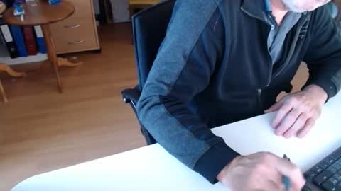 69pifpaf online show from November 11, 9:25 am