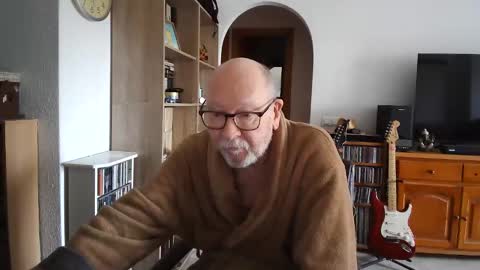 Snapshot of 7thsojourn chatting on February 19, 11:28 am Papi online show from February 19, 11:28 am