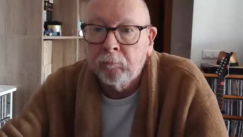Snapshot of 7thsojourn chatting on February 20, 11:42 am Papi online show from February 20, 11:42 am