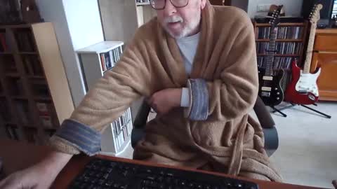 Snapshot of 7thsojourn chatting on March 5, 10:33 am Papi online show from March 5, 10:33 am