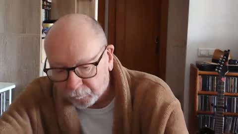 Snapshot of 7thsojourn chatting on February 16, 9:37 am Papi online show from February 16, 9:37 am