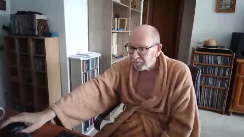  Papi  online show from March 11, 10:55 am