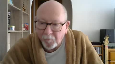 Snapshot of 7thsojourn chatting on January 25, 1:52 pm Papi online show from January 25, 1:52 pm