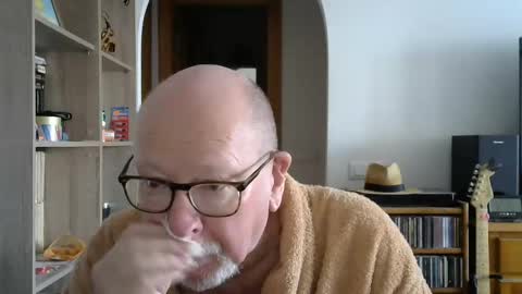 Snapshot of 7thsojourn chatting on January 24, 11:04 am Papi online show from January 24, 11:04 am