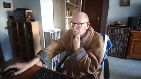  Papi  online show from March 16, 5:28 pm