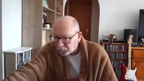 Snapshot of 7thsojourn chatting on February 25, 10:04 am Papi online show from February 25, 10:04 am