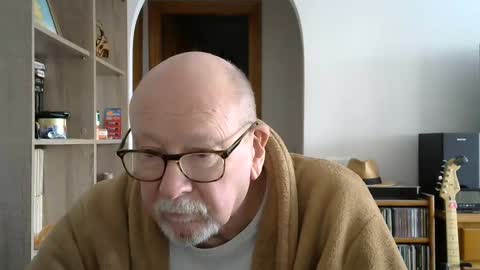 Snapshot of 7thsojourn chatting on December 18, 9:58 am Papi online show from December 18, 9:58 am